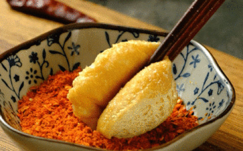 外焦里嫩、一咬流汁、入口即化的包漿小豆腐！男女老少都愛吃